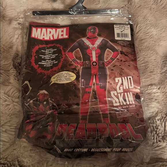 Marvel Deadpool Superhero Adult Halloween Costume - Picture 6 of 6